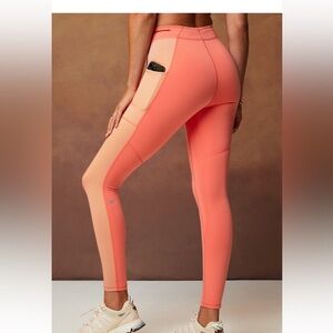 Fabletics Motion 365+ High Waisted Bungee Leggings Coral Sz Med -Khloe Kardasian